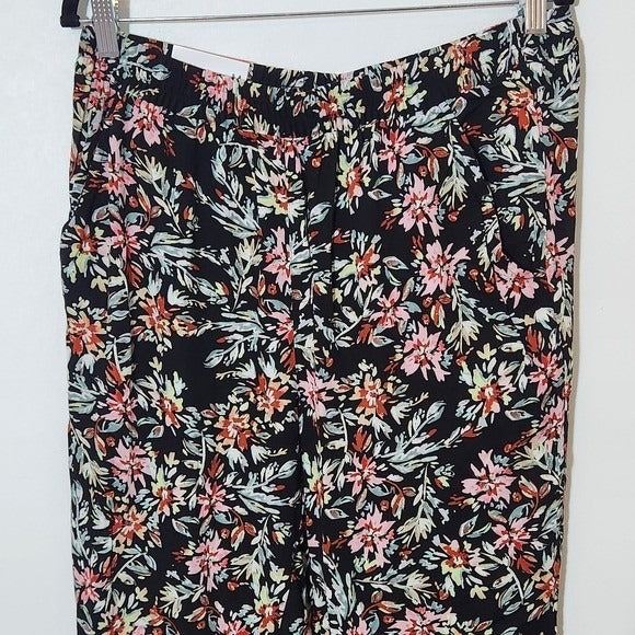 Jessica Simpson Black Floral Print Ankle Pants NWT Size Medium Black Floral Pant