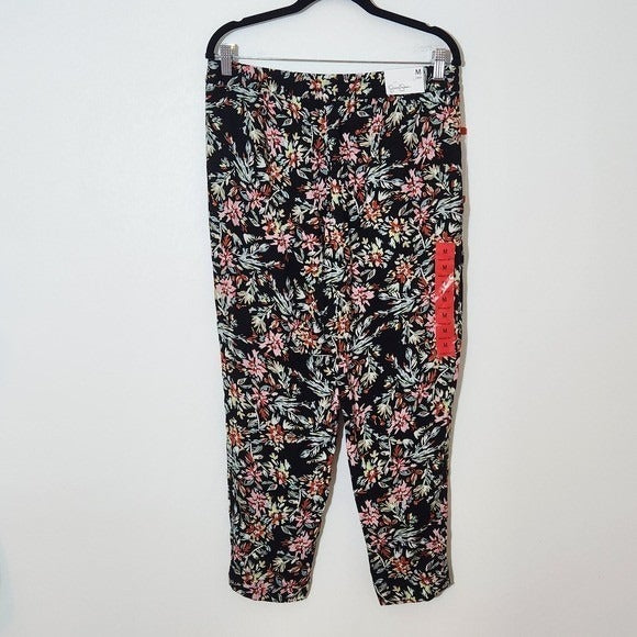 Jessica Simpson Black Floral Print Ankle Pants NWT Size Medium Black Floral Pant