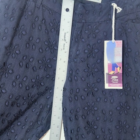 Old Navy Diva Skinny Ankle Navy Eyelet Pants Size 6, New