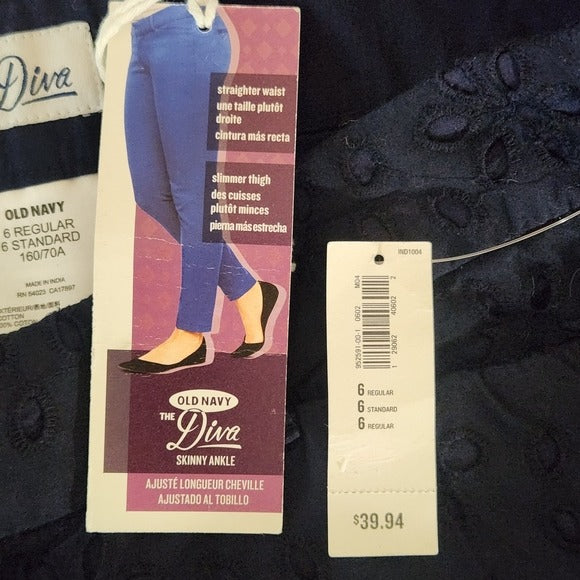 Old Navy Diva Skinny Ankle Navy Eyelet Pants Size 6, New