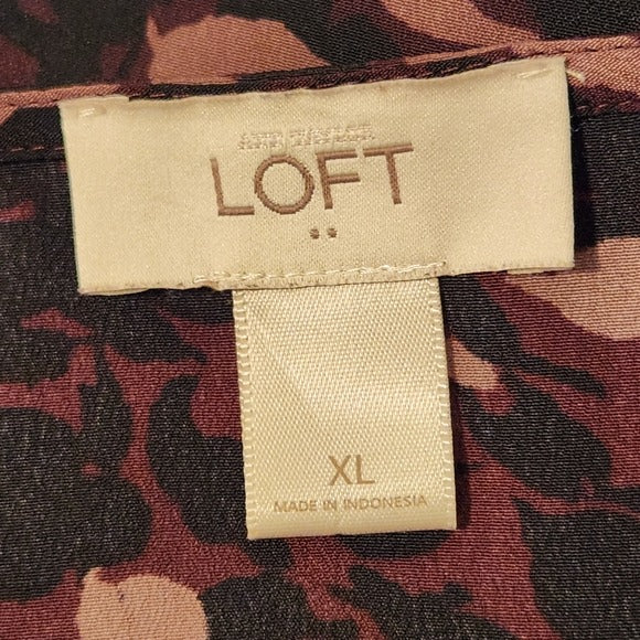 LOFT Purple and Black Print Sleeveless Blouse with Ruffle at Neckline Size XL