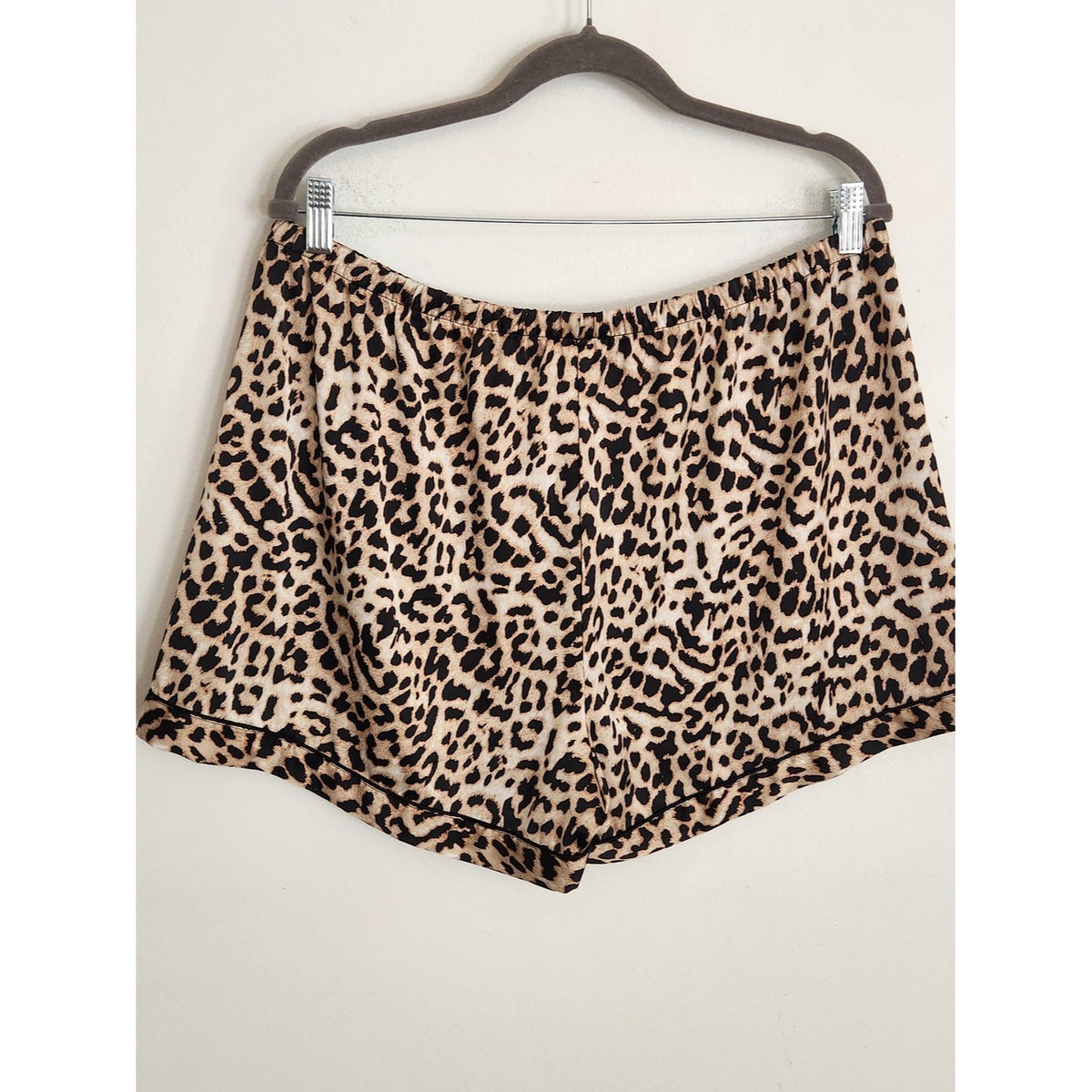 Ekouaer Leopard Print Button Down Pajama Shorts Set Size XXL