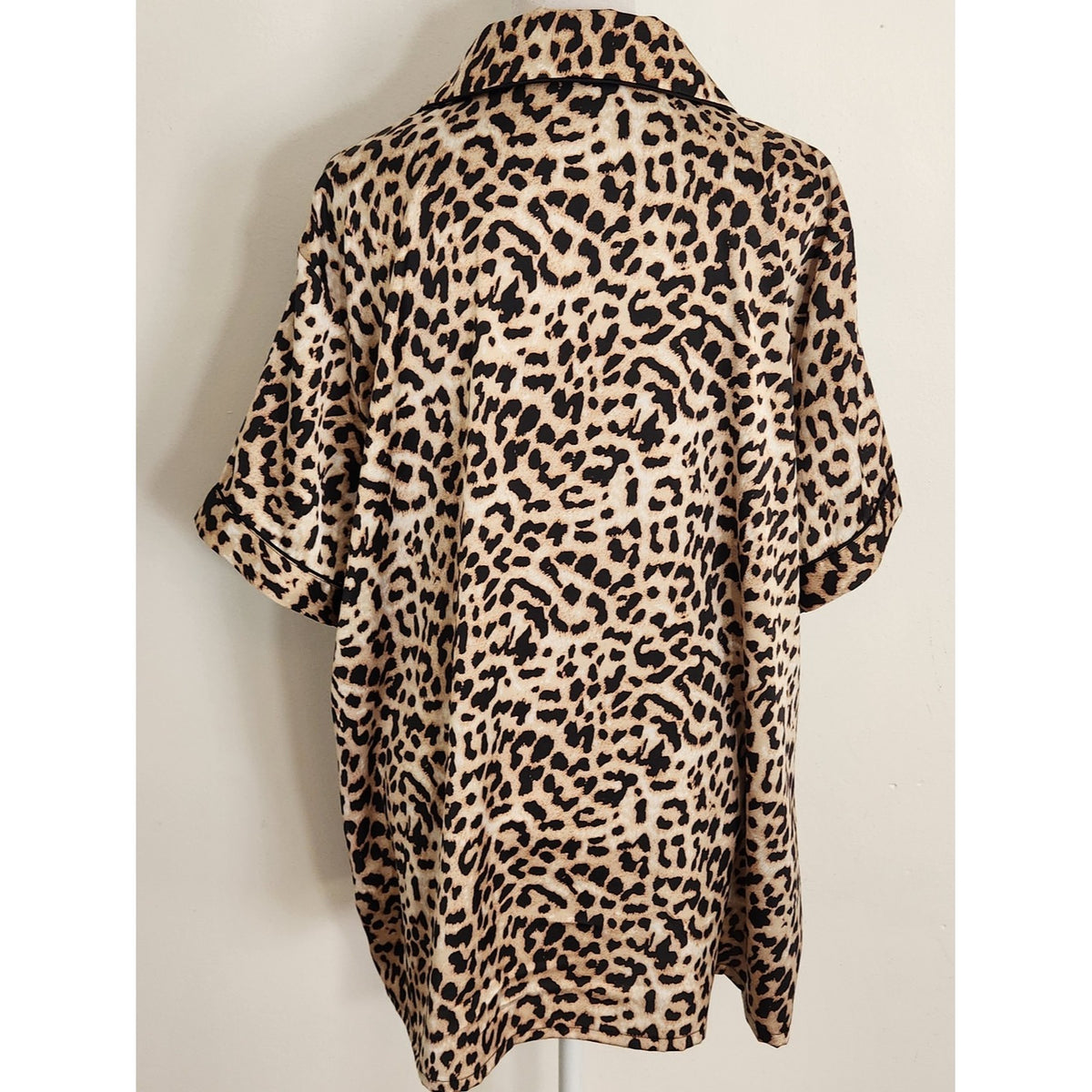 Ekouaer Leopard Print Button Down Pajama Shorts Set Size XXL