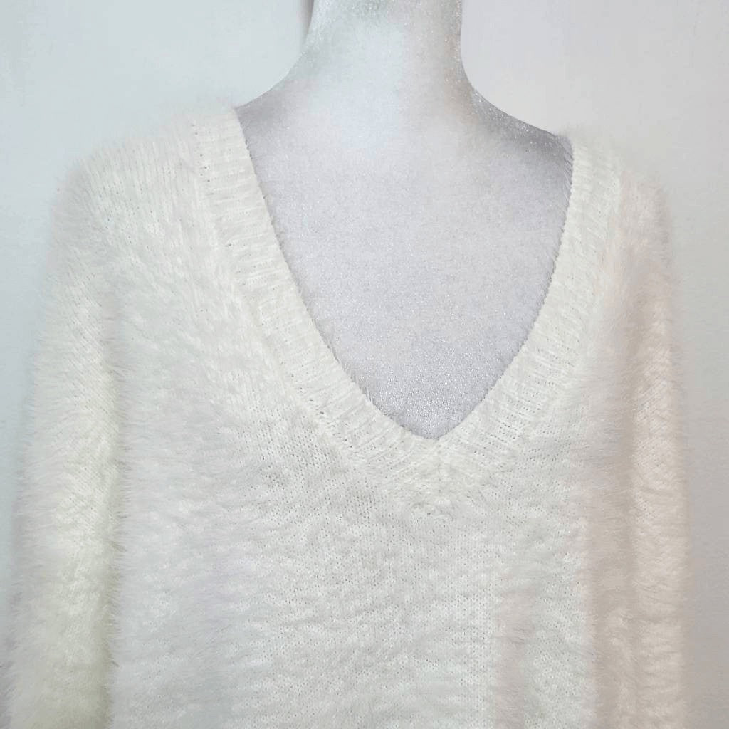 Jessica Simpson Cream Oversized Sweater with Open Back Size Large