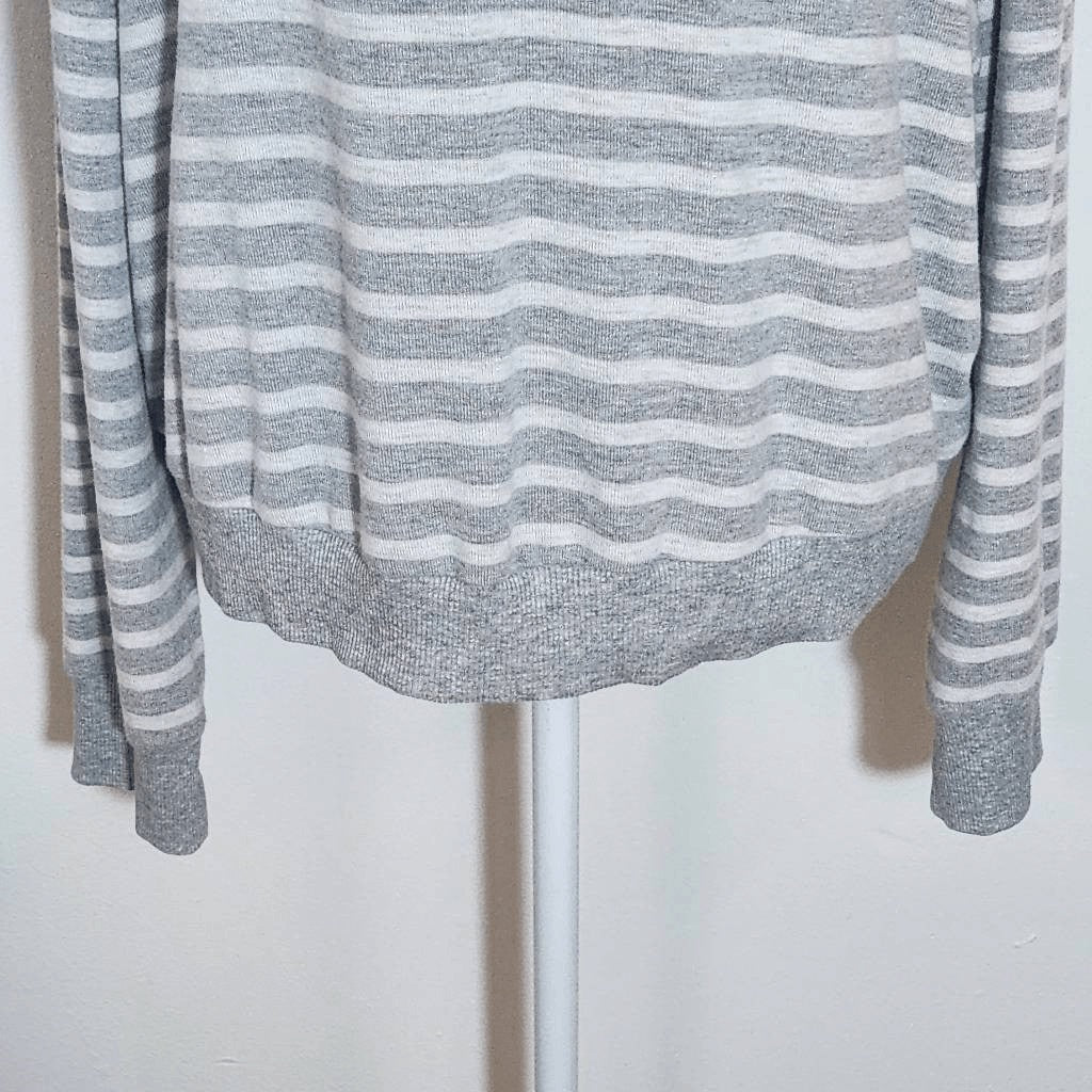 Splendid Gray and White Stripe Long Sleeve Knit Top Size Large Gray Pullover
