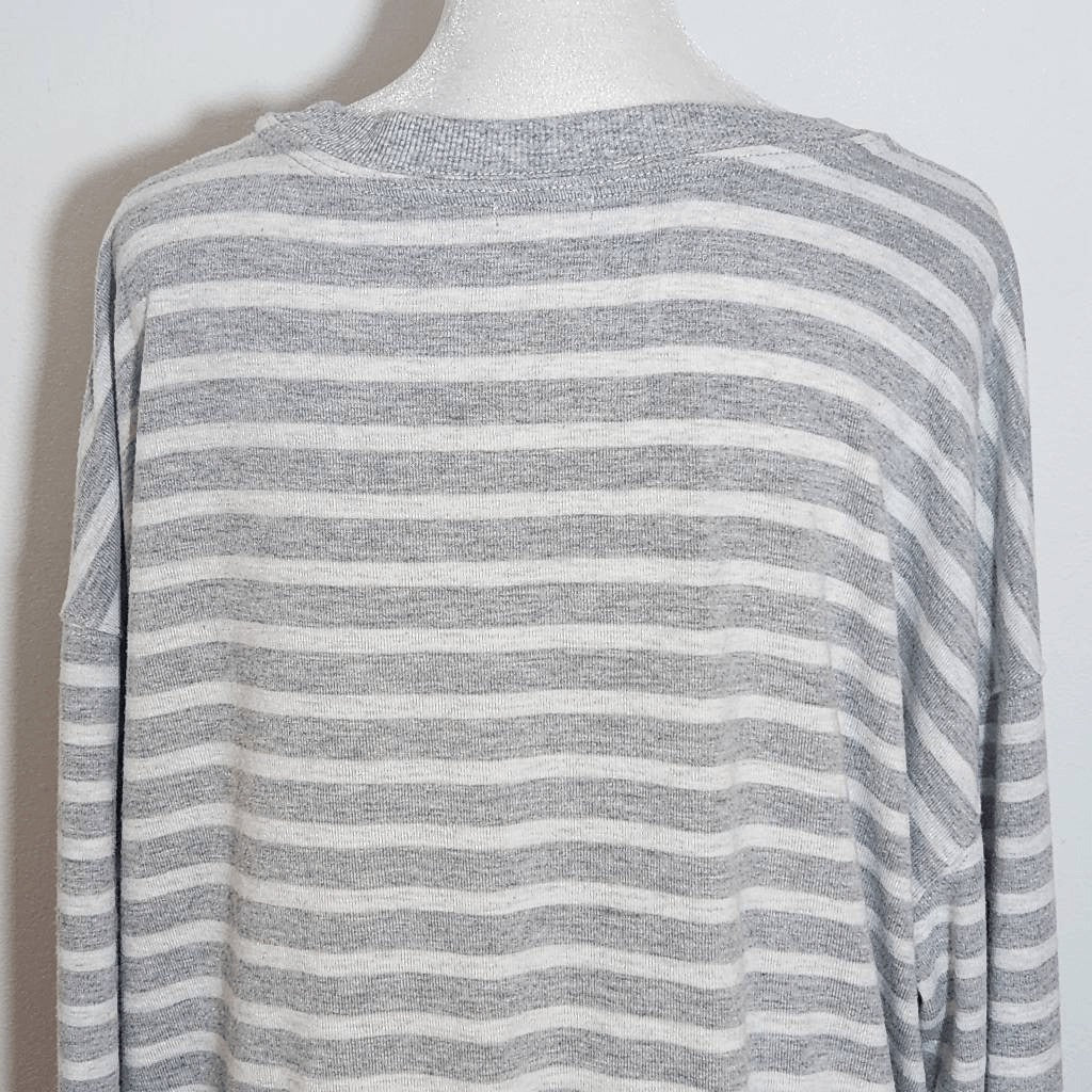 Splendid Gray and White Stripe Long Sleeve Knit Top Size Large Gray Pullover