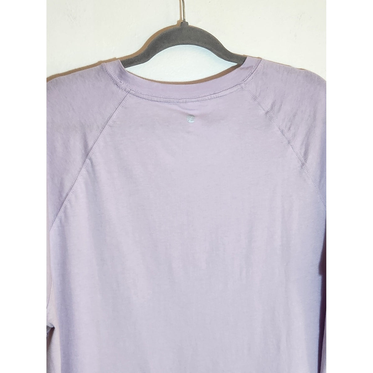 Z by Zella Light Purple Oversized V-Neck Athleisure Tee Size Medium