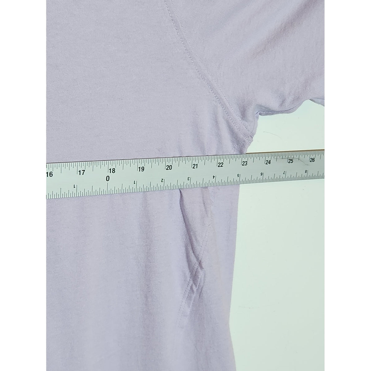 Z by Zella Light Purple Oversized V-Neck Athleisure Tee Size Medium