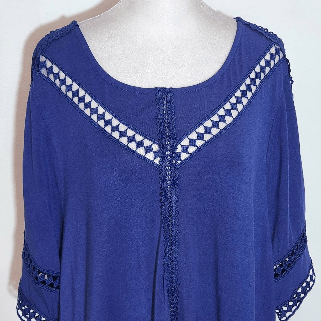 Valerie Stevens Navy Top with Crochet Lace Accents Size XL Navy Blouse