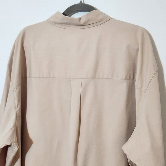 Future Collective Tan Button-Up Shirt NWT Size 1X Light Khaki Button-Up Top