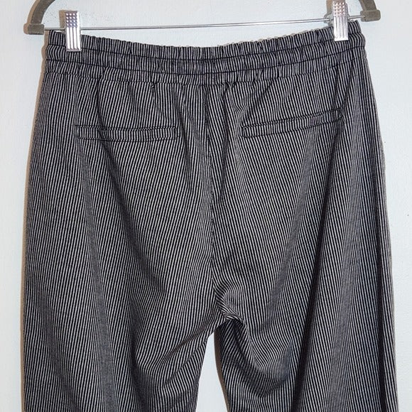 BoohooMAN Black Pinstripe Pull-On Pants Size Medium NWT