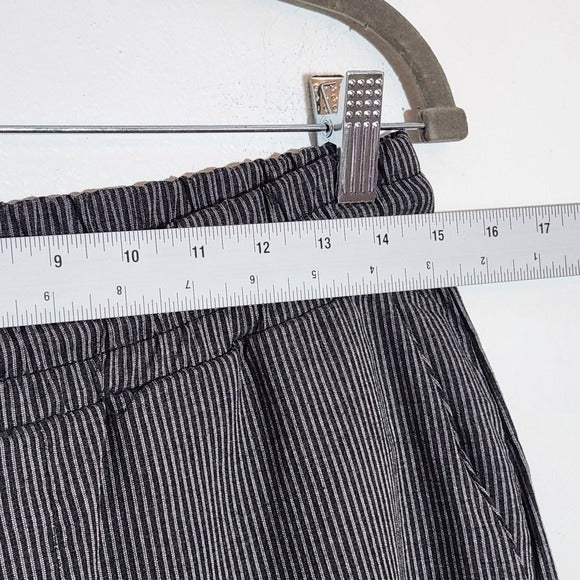 BoohooMAN Black Pinstripe Pull-On Pants Size Medium NWT