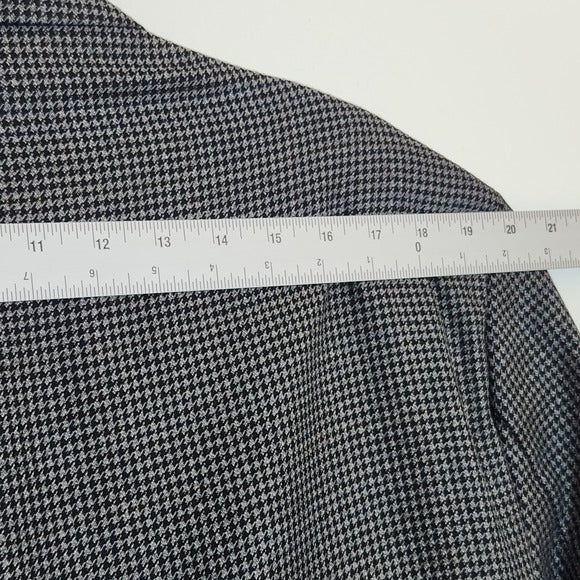 Croft & Barrow Gray and Black Houndstooth Blazer Size 46L
