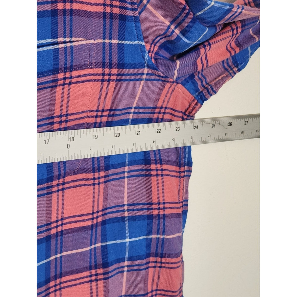 Vineyard Vines Mens Pink and Blue Plaid Button Down Shirt Size Large