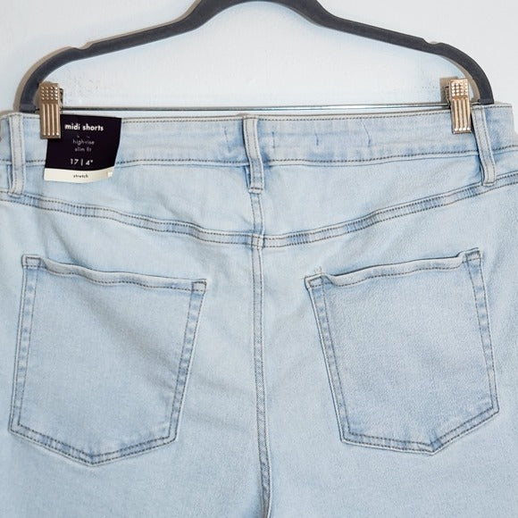 Ava & Viv Light Wash Denim High Rise Shorts Size 17 NWT