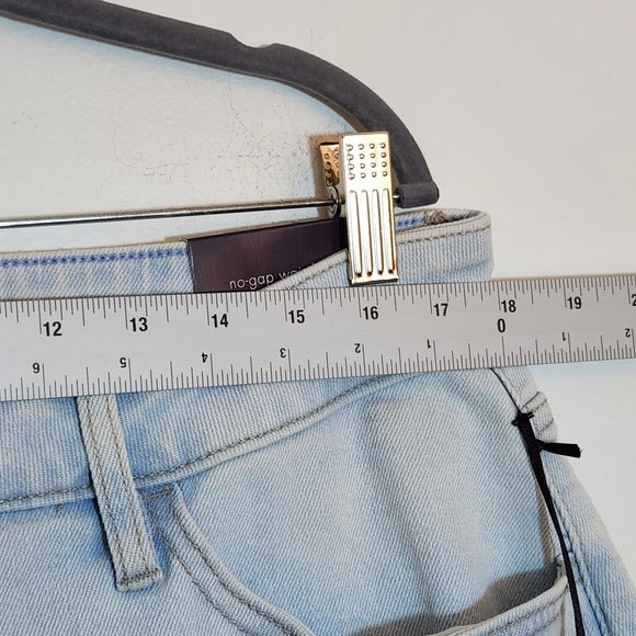 Ava & Viv Light Wash Denim High Rise Shorts Size 17 NWT