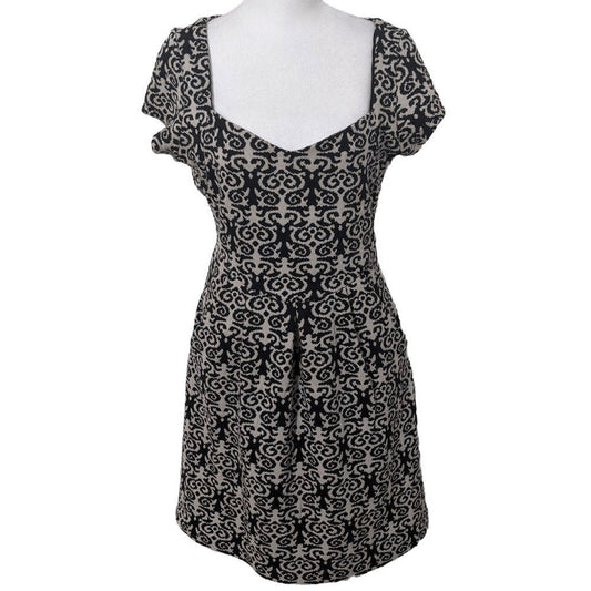Deletta Black and Cream Mini Dress with Back Cutout Size Small Wedding Guest Dre
