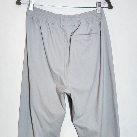 CRZ Yoga Gray Pull-on Ankle Pants NWT Size Medium 8-10 Gray Yoga Pants