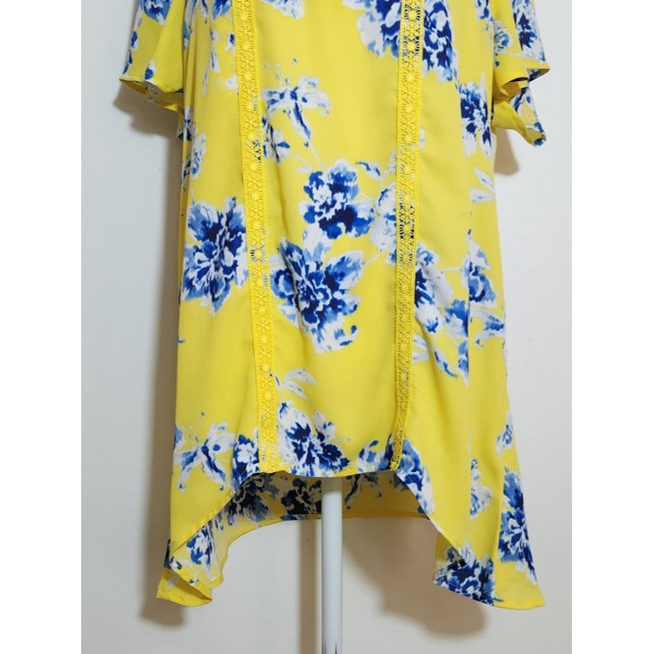 The Pioneer Woman Yellow and Blue Floral Top Size Large