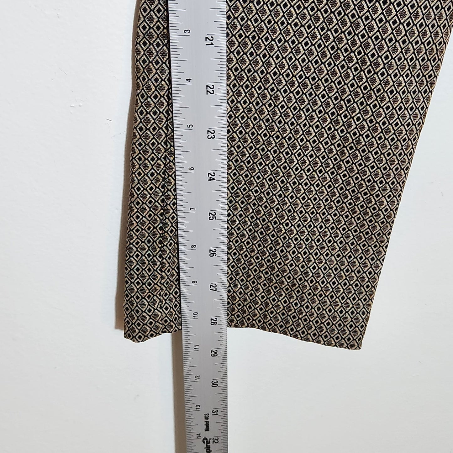 Roz & Ali Black and Tan Diamond Print Slim Fit Pants Size 6